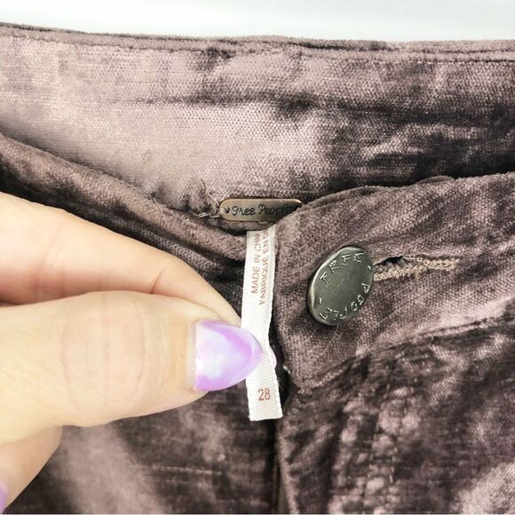 FREE PEOPLE | Velvet Cropped Flare Pants in Taupe Purple Women’s Size 28 (6) - Picture 8 of 12